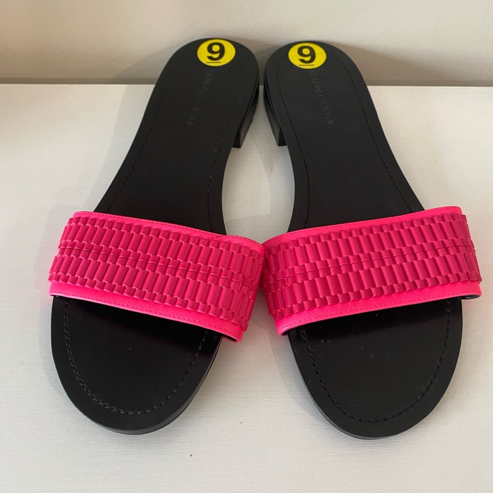 Kendall and Kylie flat sandals.